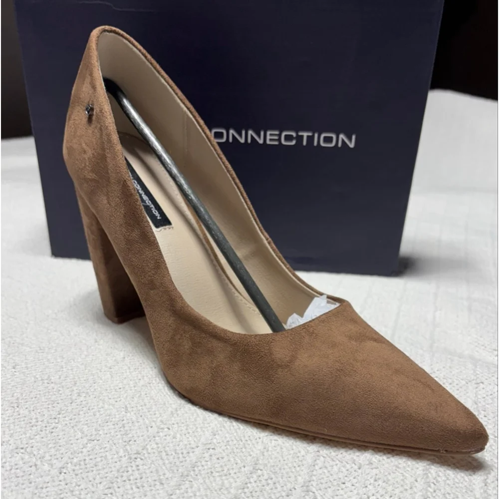 NIB French Connection Kelsey Brown Faux Suede Block Heel Pointed Toe Pumps SZ 11